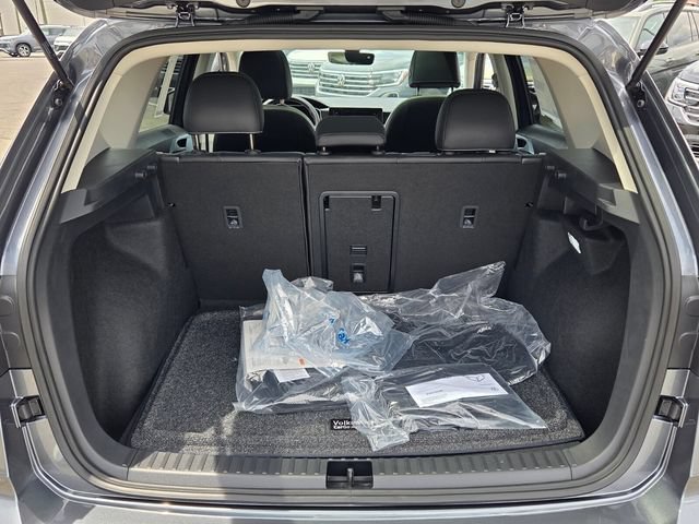New 2026 Volkswagen Taos SE AWD/4WD image 12