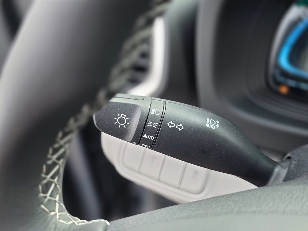 New 2026 Hyundai Venue SEL FWD image 37