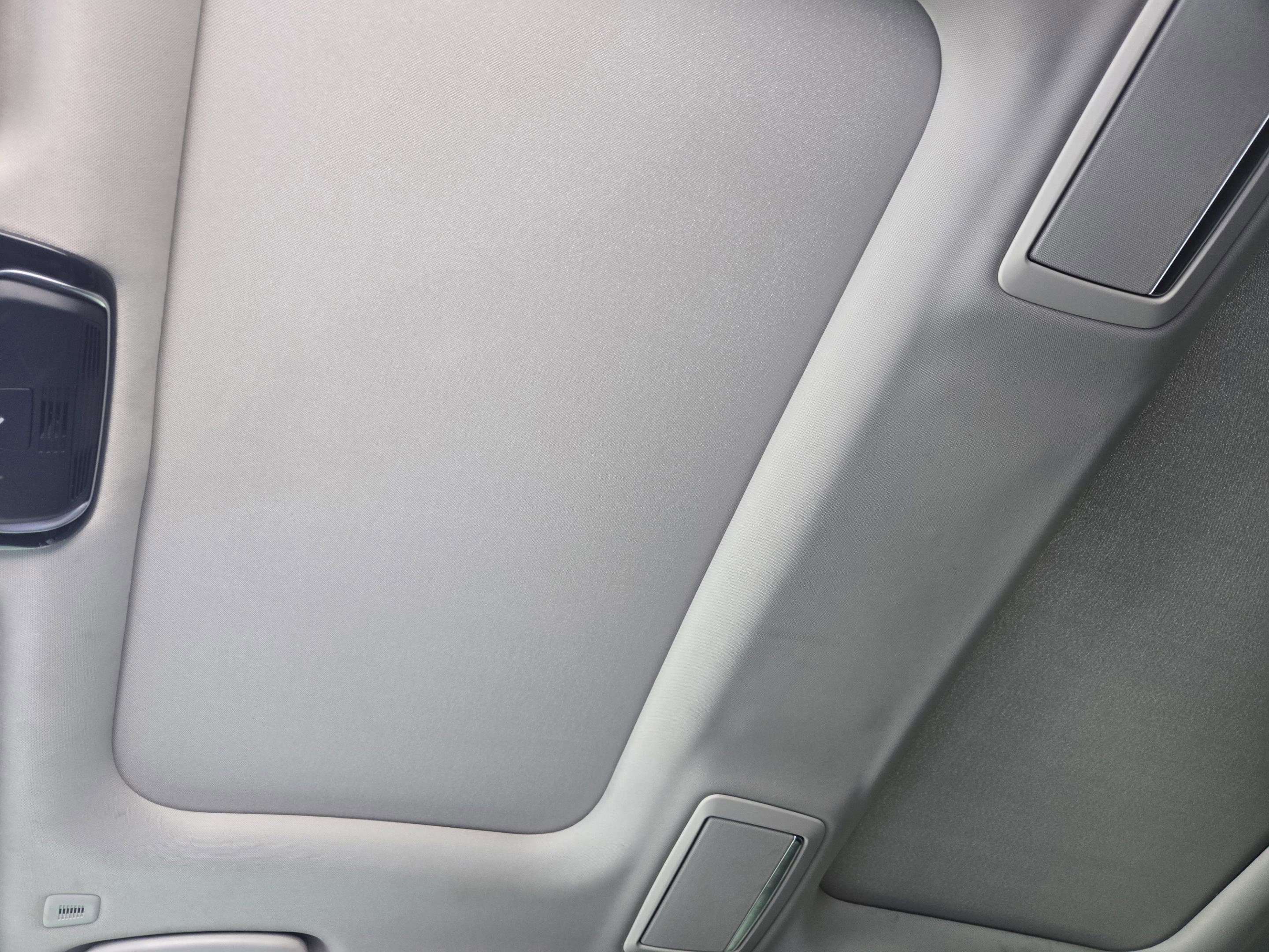 Used 2020 BMW 740i w/ Premium Package RWD image 22