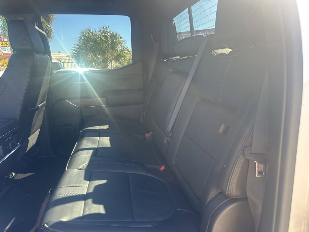 Used 2021 Chevrolet Silverado 1500 High Country w/ Technology Package image 9