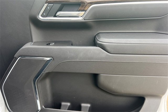 Used 2025 GMC Sierra 1500 Elevation image 21
