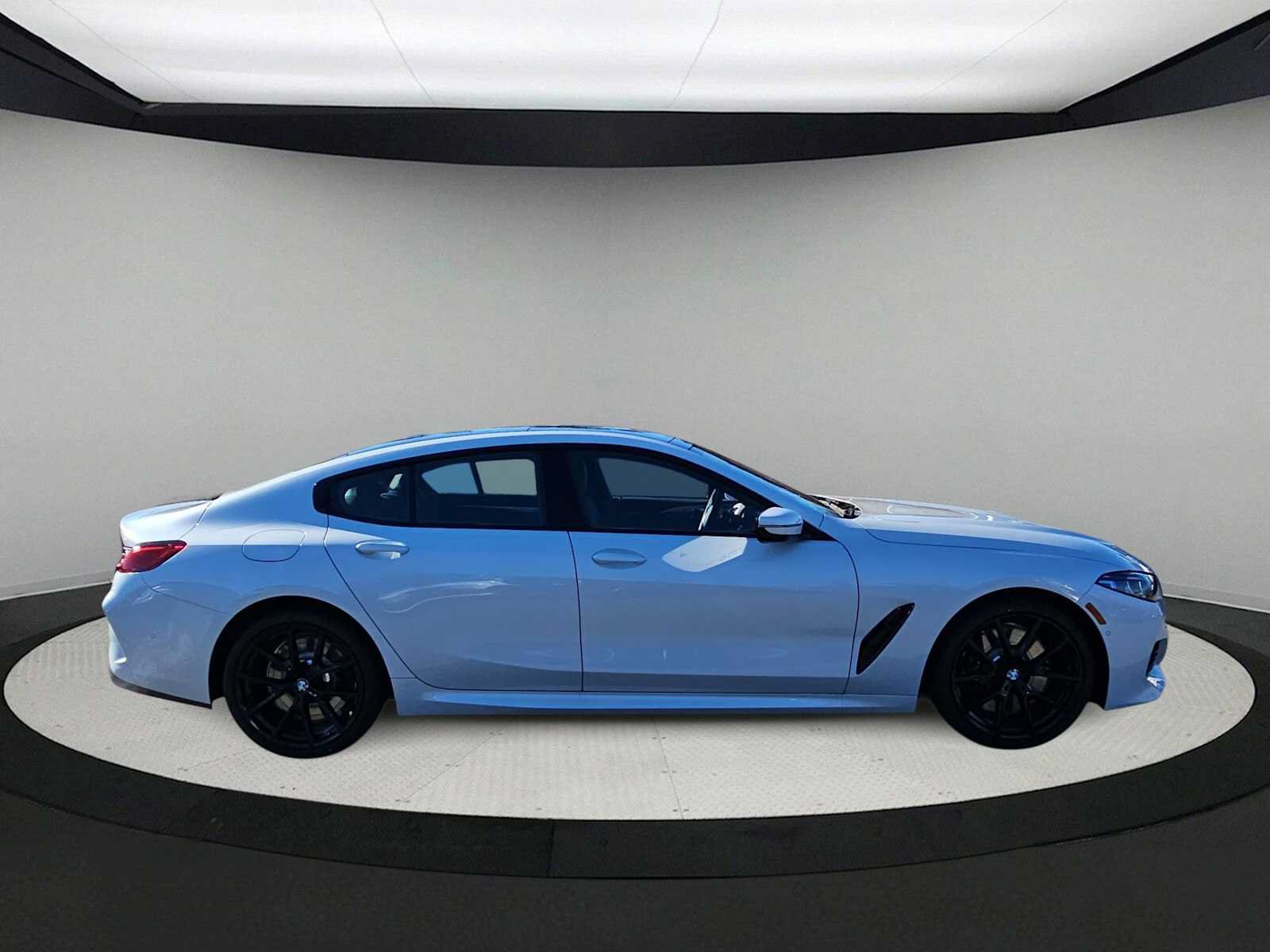 Used 2026 BMW 840i xDrive AWD/4WD image 9