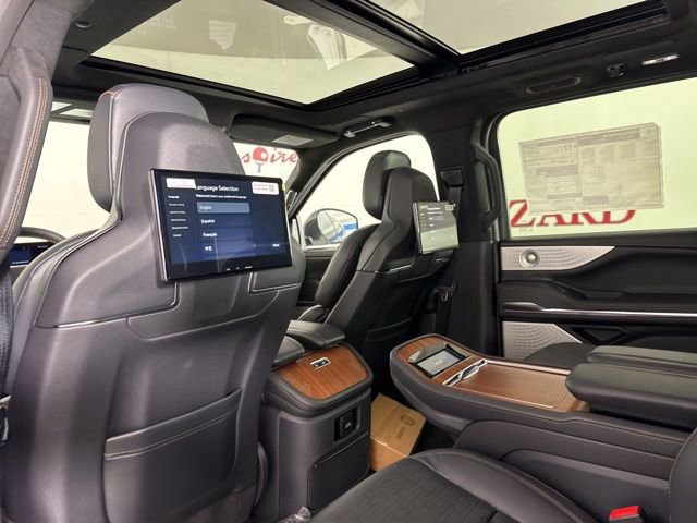 New 2025 Lincoln Navigator Black Label image 18
