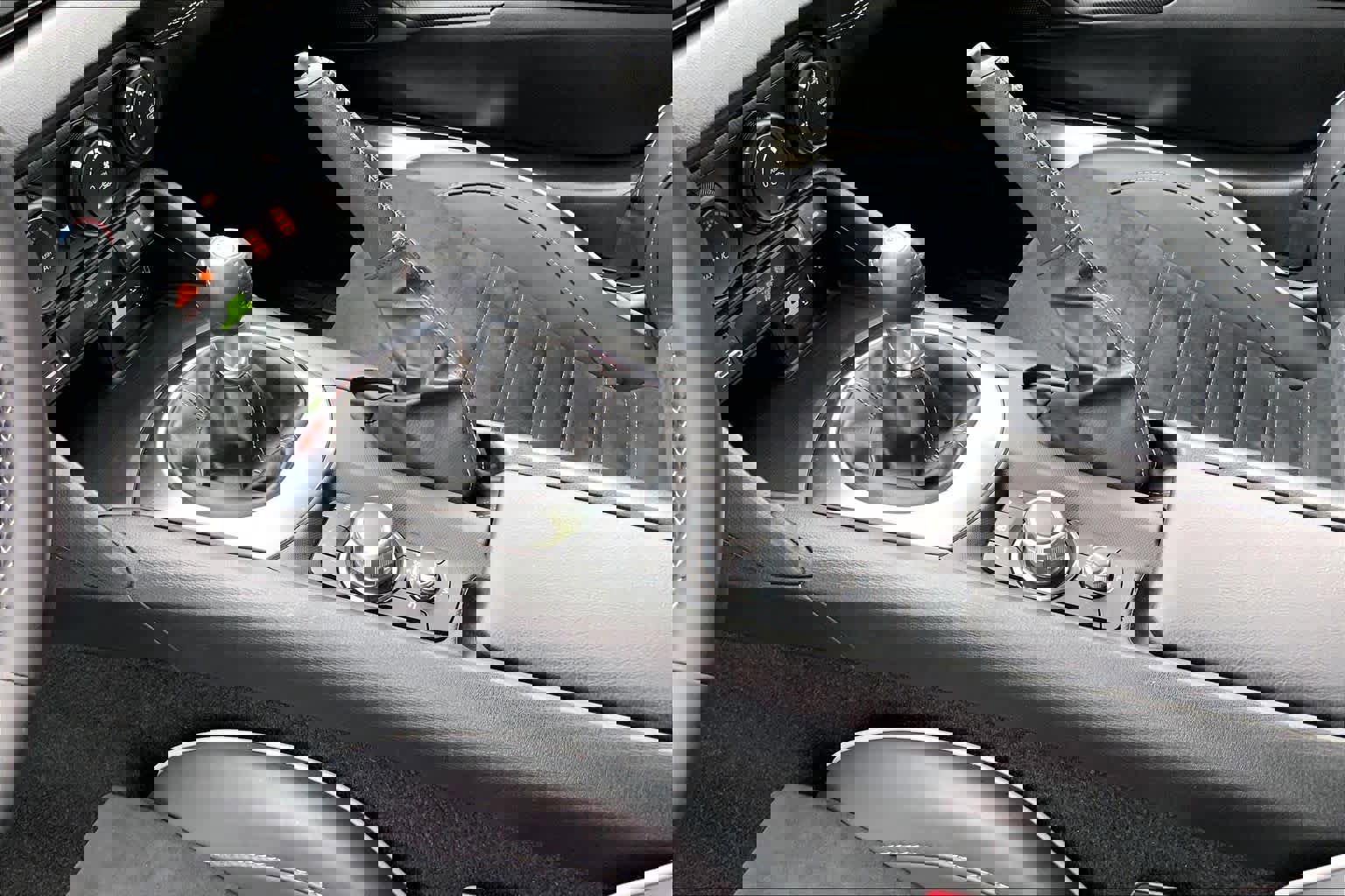 Used 2023 MAZDA MX-5 Miata Club w/ Weather Package image 17