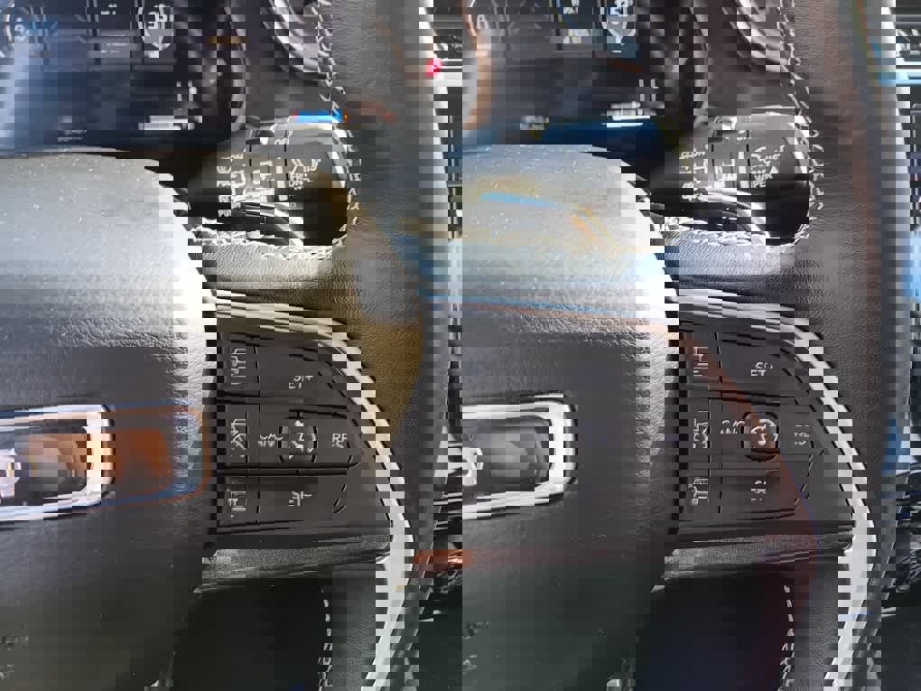 Used 2021 Jeep Grand Cherokee L Laredo w/ Luxury Tech Group I image 27