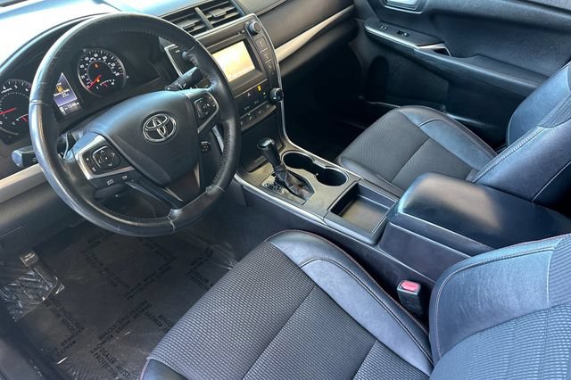 Used 2017 Toyota Camry SE FWD image 11