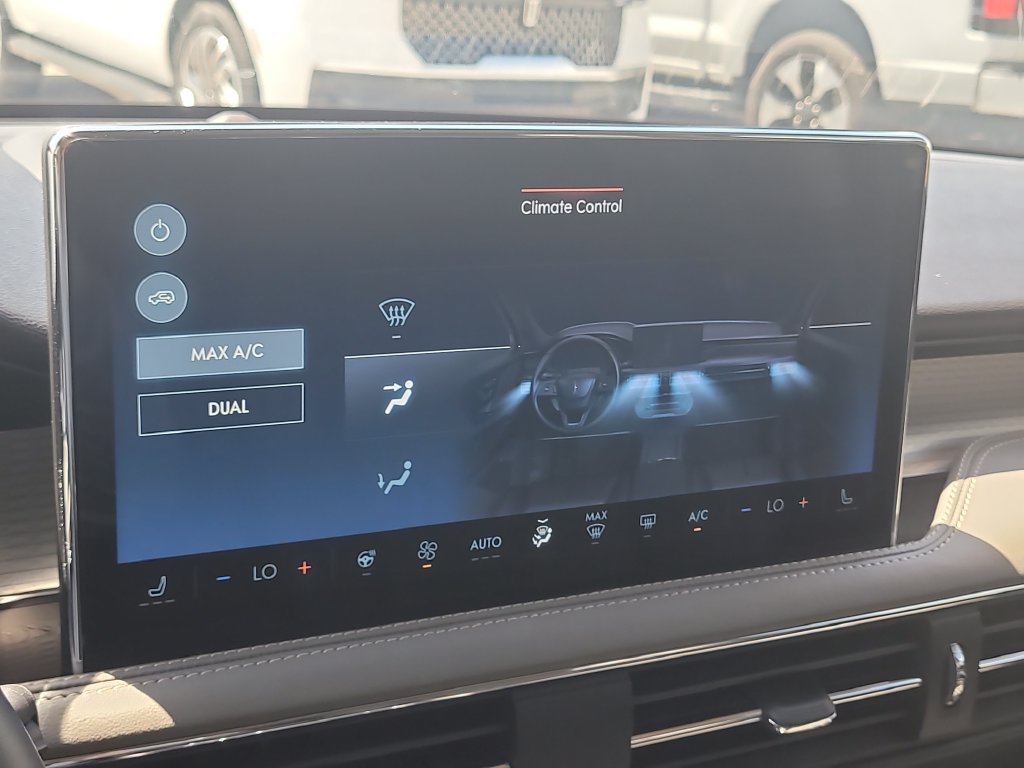 Certified 2025 Lincoln Corsair AWD w/ Equipment Group 101A image 20