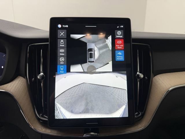 New 2026 Volvo XC60 B5 Plus w/ Protection Package Premier image 20