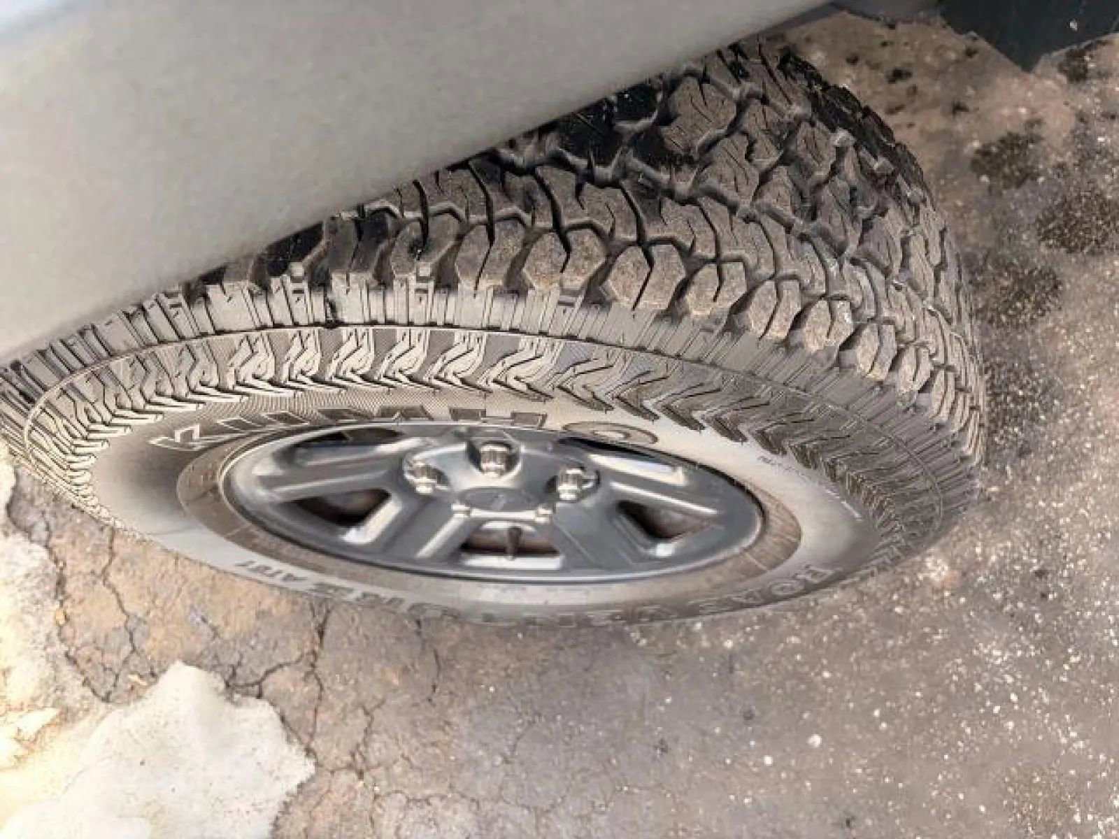 Used 2016 Jeep Wrangler Unlimited Sport w/ Connectivity Group image 39