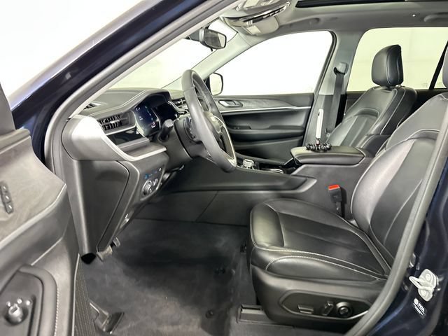 Used 2022 Jeep Grand Cherokee Limited 4xe AWD/4WD image 11