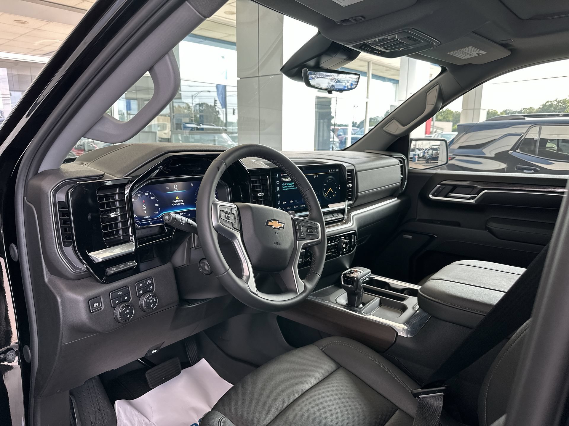 Certified 2024 Chevrolet Silverado 1500 LTZ w/ LTZ Premium Package AWD/4WD image 10