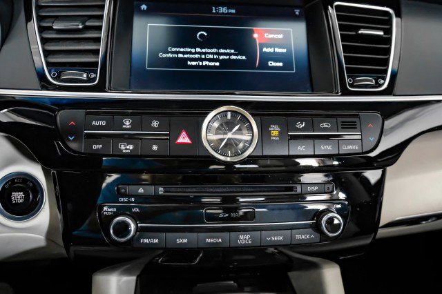 Used 2016 Kia K900 Luxury RWD image 17