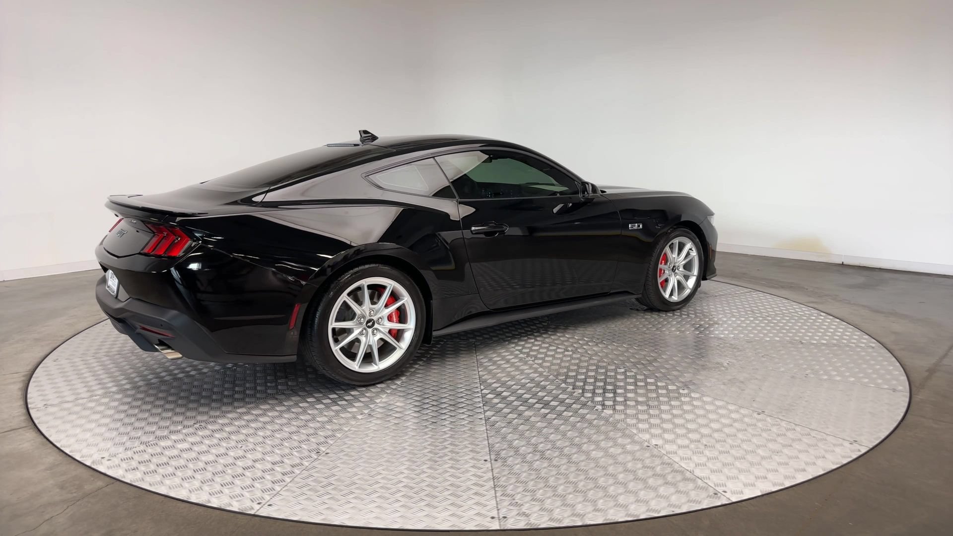 Used 2024 Ford Mustang GT Premium RWD image 8