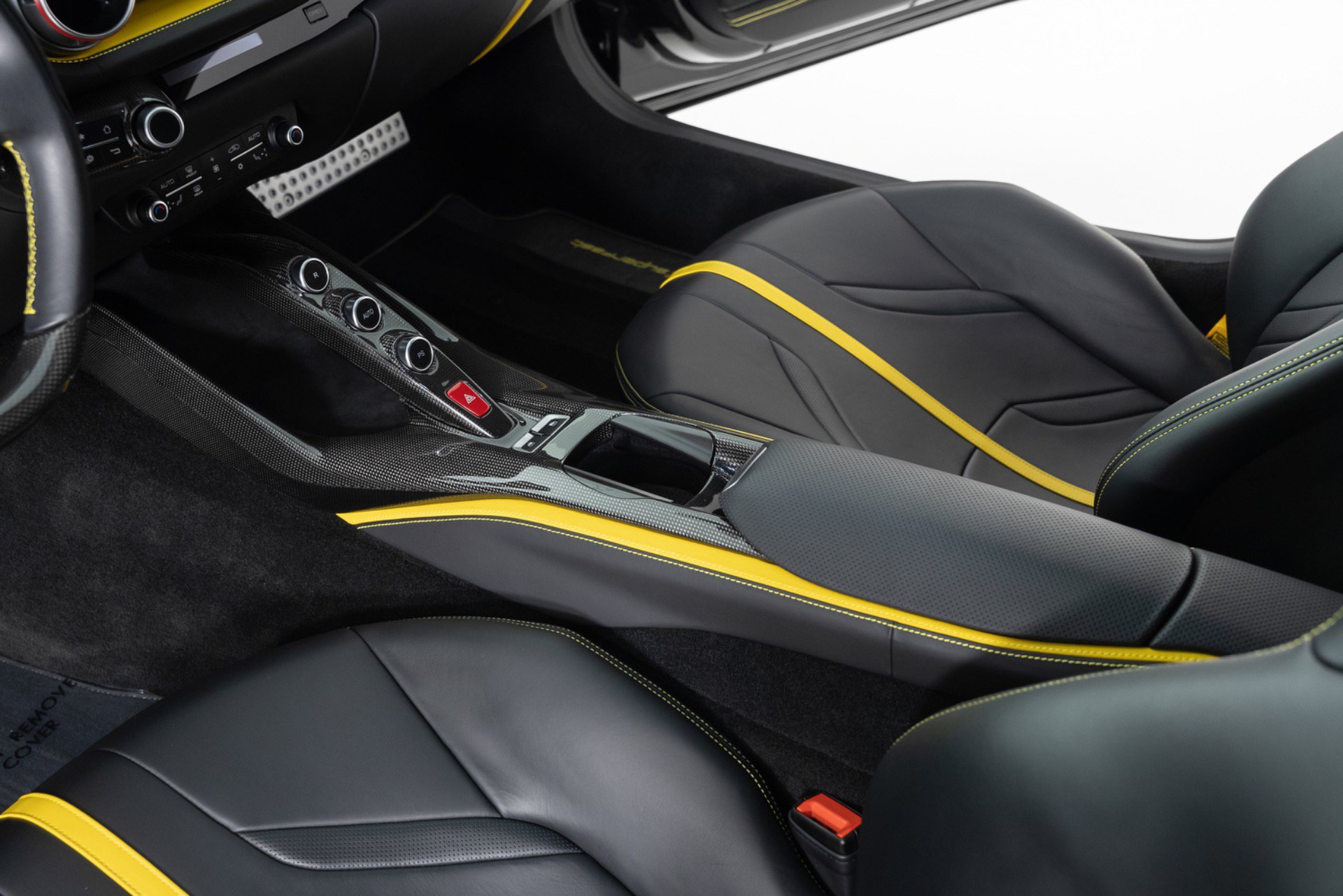 Used 2019 Ferrari 812 Superfast RWD image 19