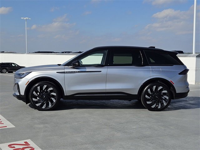 New 2026 Lincoln Nautilus Reserve image 4