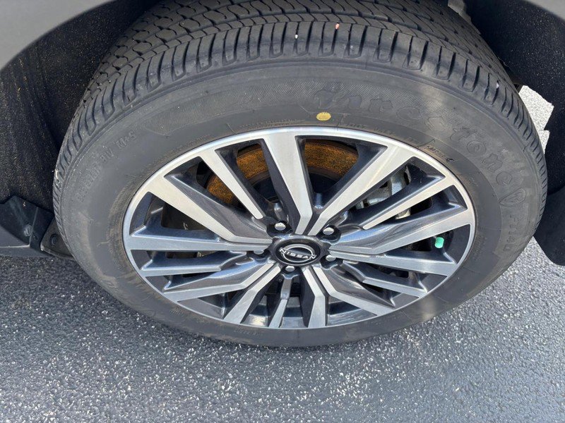 Used 2023 Nissan Kicks SV FWD image 8