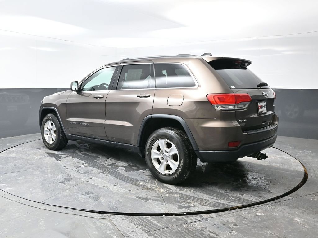 Used 2017 Jeep Grand Cherokee Laredo w/ Quick Order Package 23E image 10