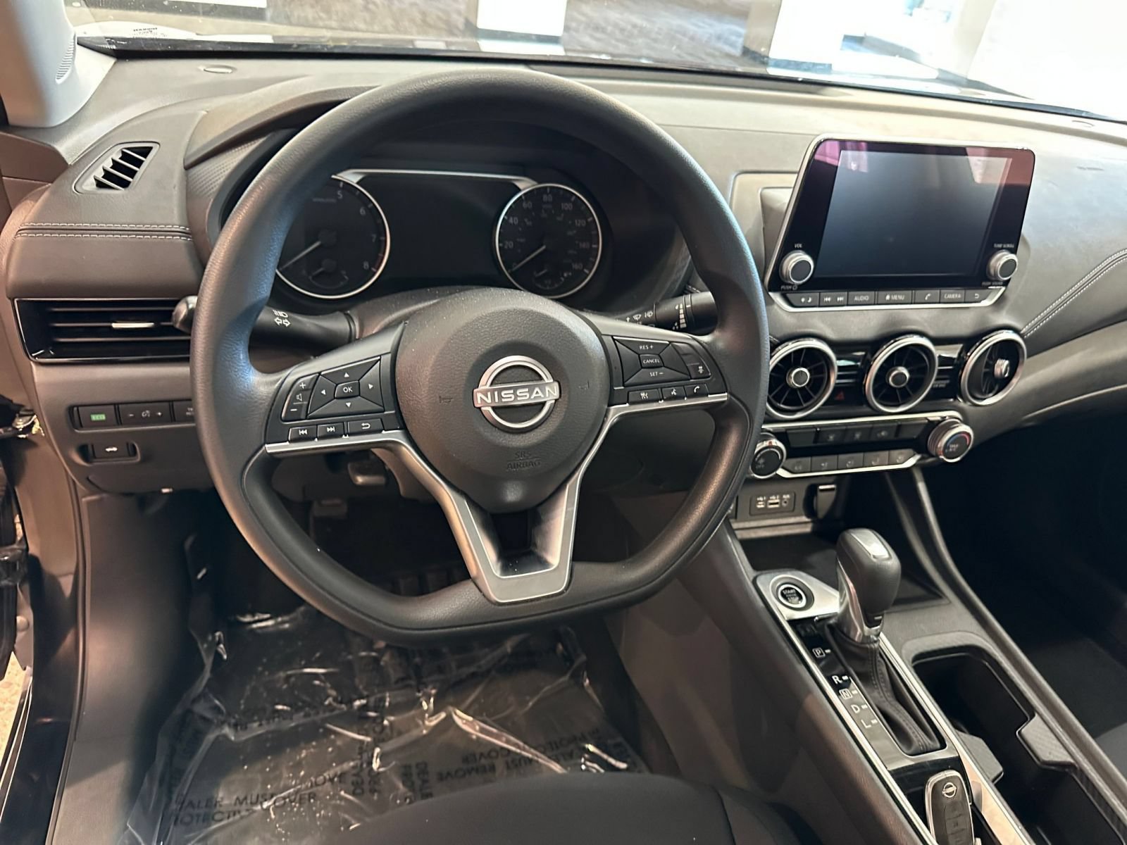 Used 2025 Nissan Sentra SV FWD image 22