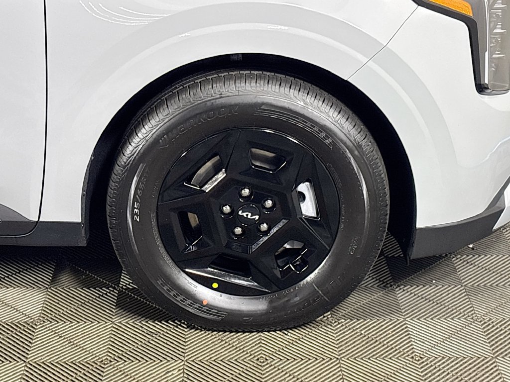 New 2027 Kia Carnival LX FWD image 22