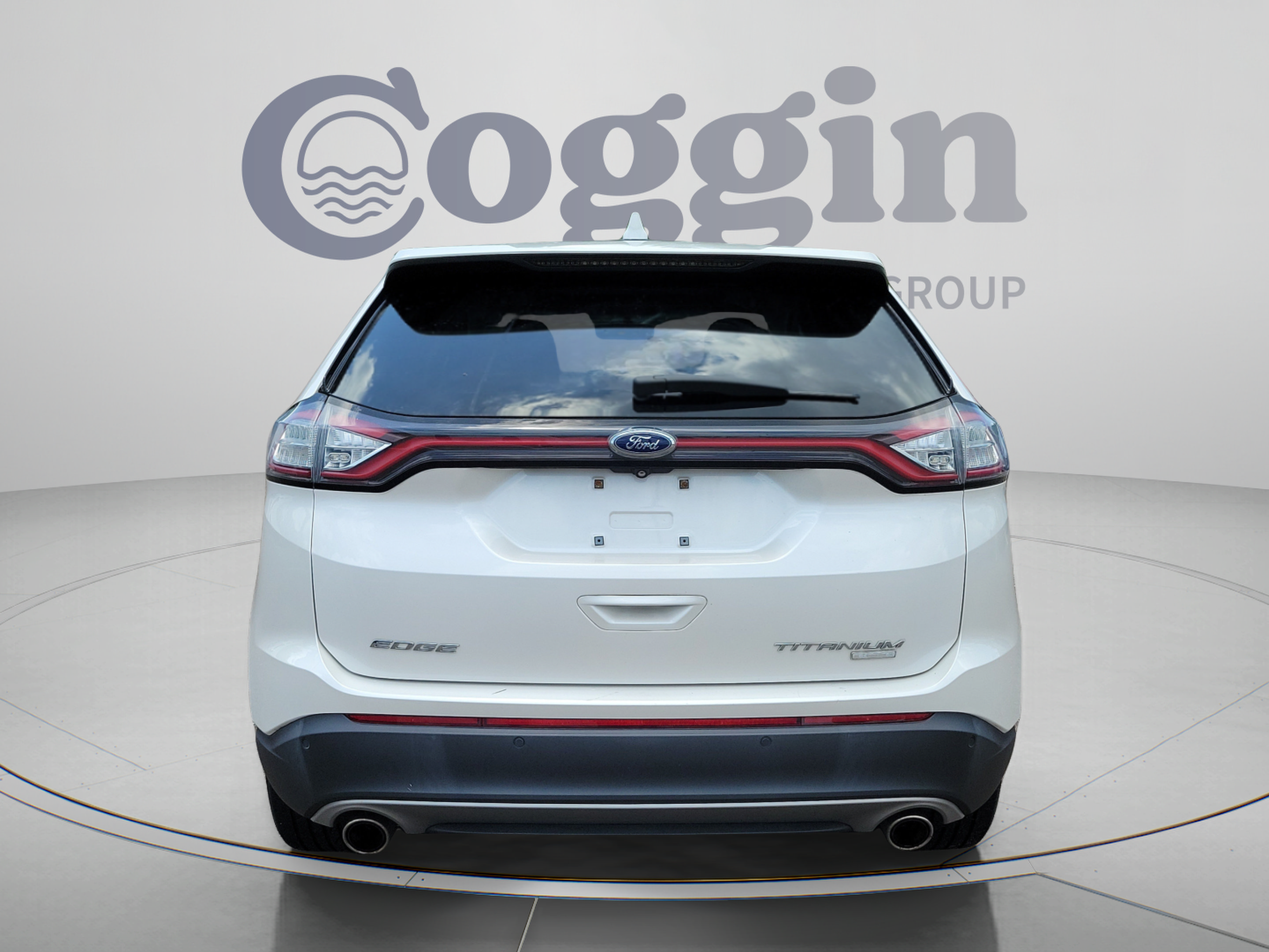 Used 2018 Ford Edge Titanium FWD image 4