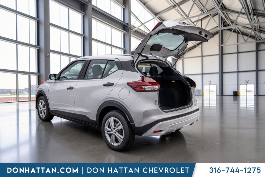 Used 2024 Nissan Kicks S FWD image 26