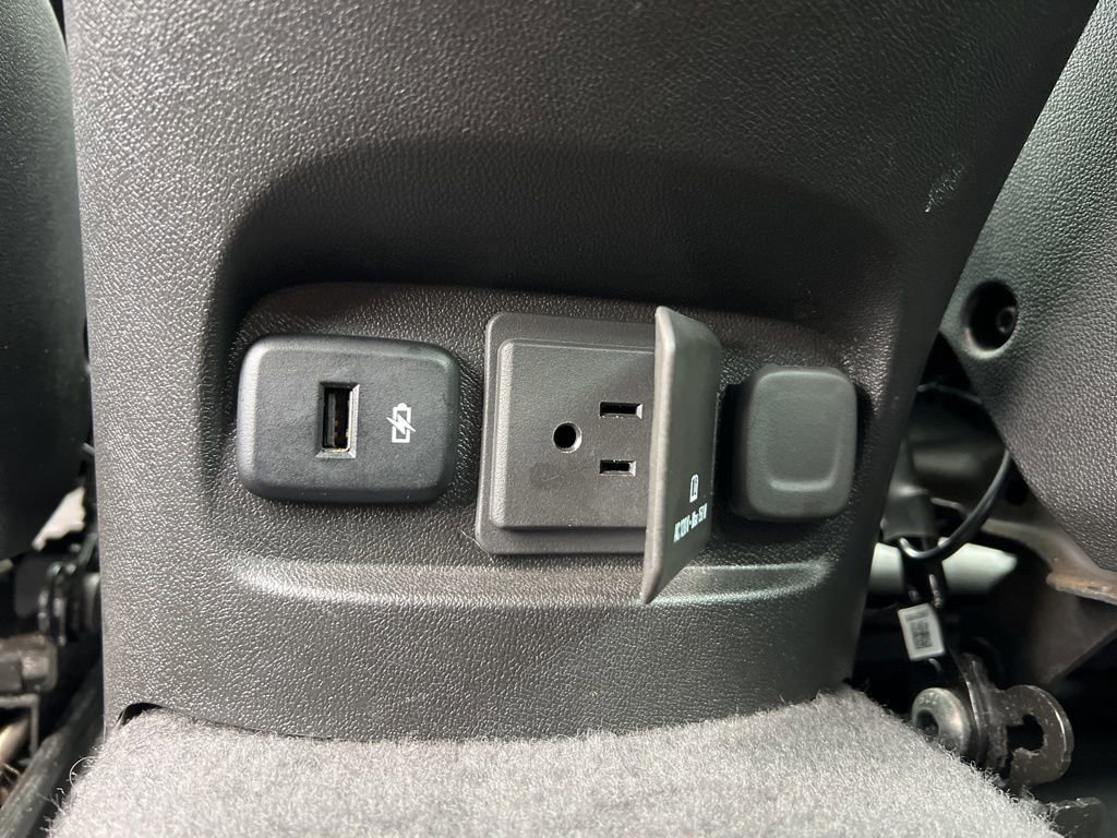 Used 2024 Chevrolet Malibu LT image 28