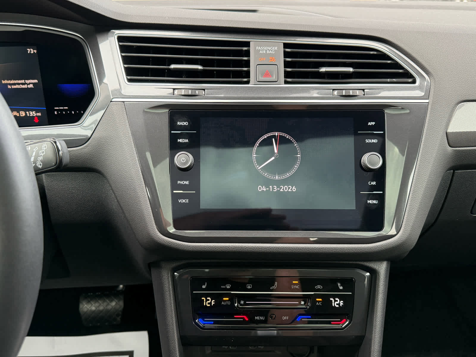 Used 2023 Volkswagen Tiguan SE image 17