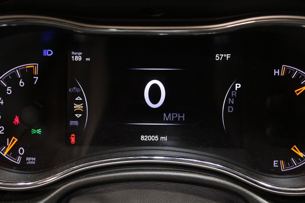 Used 2020 Jeep Grand Cherokee Altitude image 21