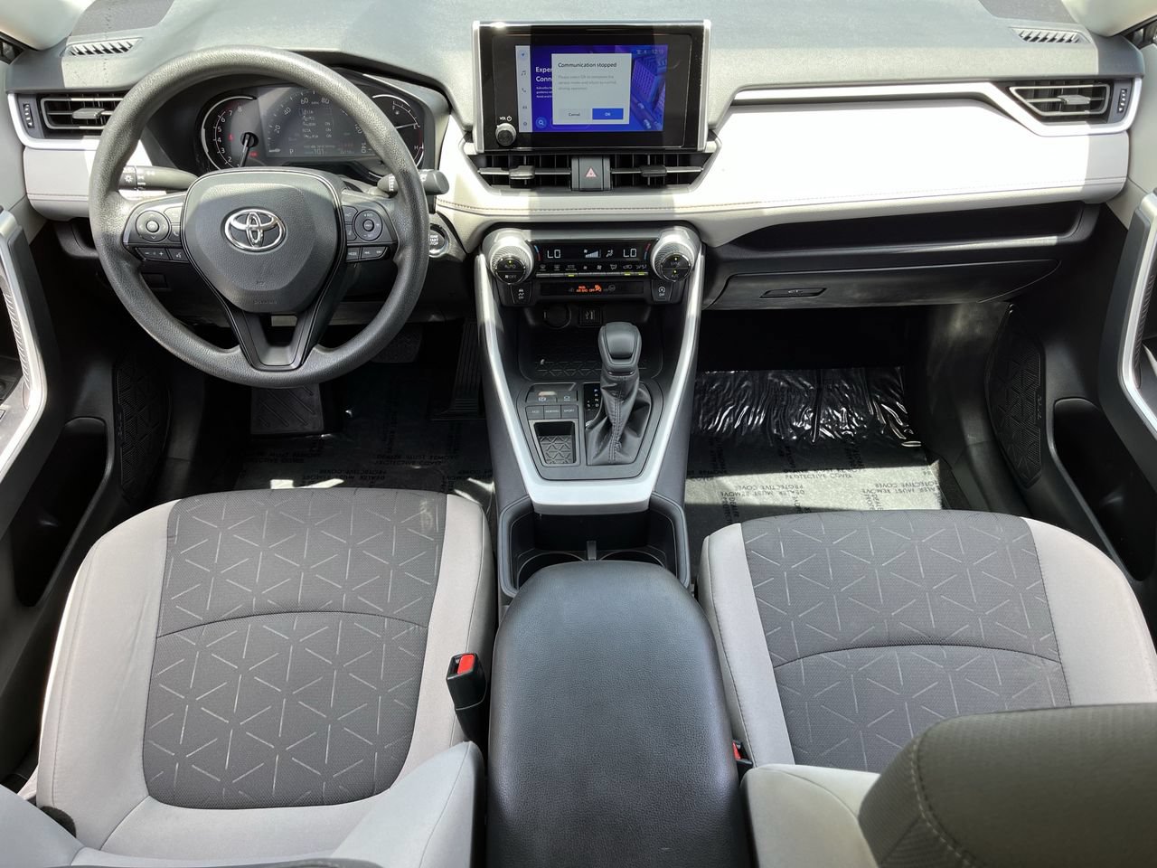 Used 2025 Toyota RAV4 XLE FWD image 9