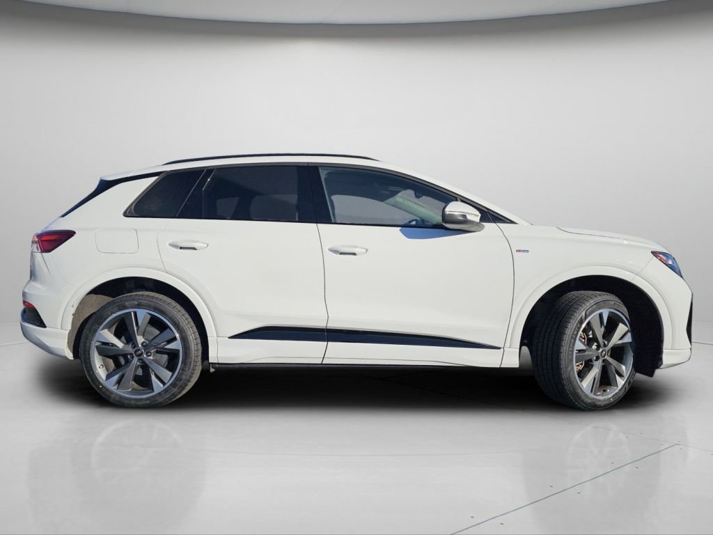 Used 2023 Audi Q4 e-tron Premium w/ Convenience Package image 26