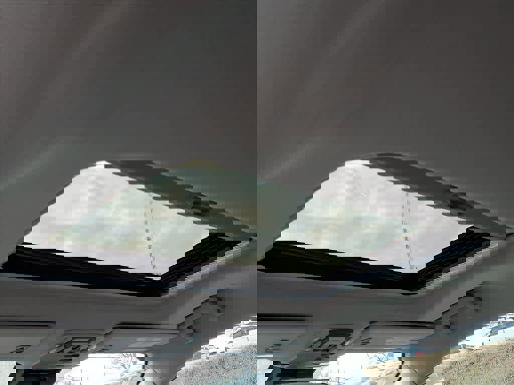 Used 2021 Toyota Sienna LE w/ LE Plus Package image 21