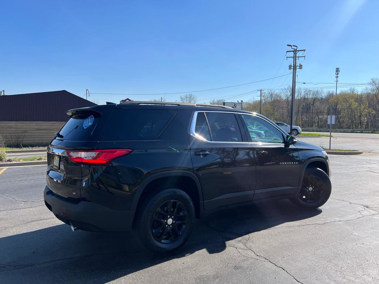 Used 2020 Chevrolet Traverse LT w/ LPO, Cargo Package AWD/4WD image 8