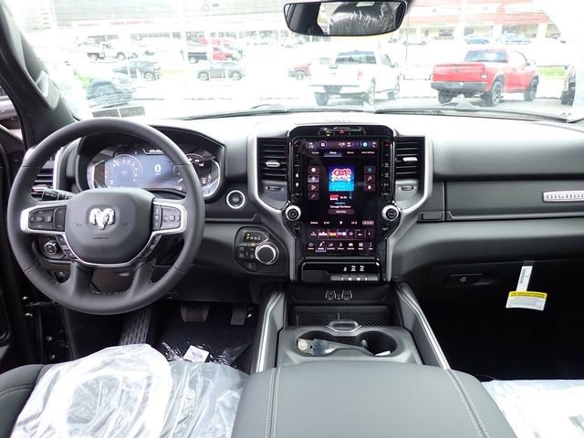 New 2026 RAM 1500 4x4 Crew Cab image 14