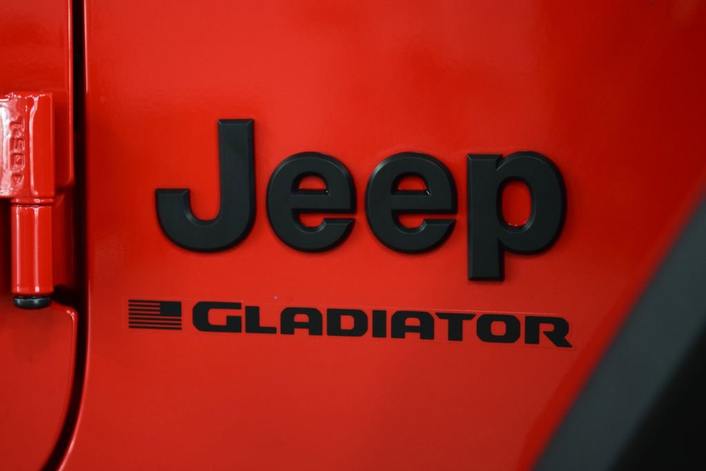 Used 2025 Jeep Gladiator Willys image 14