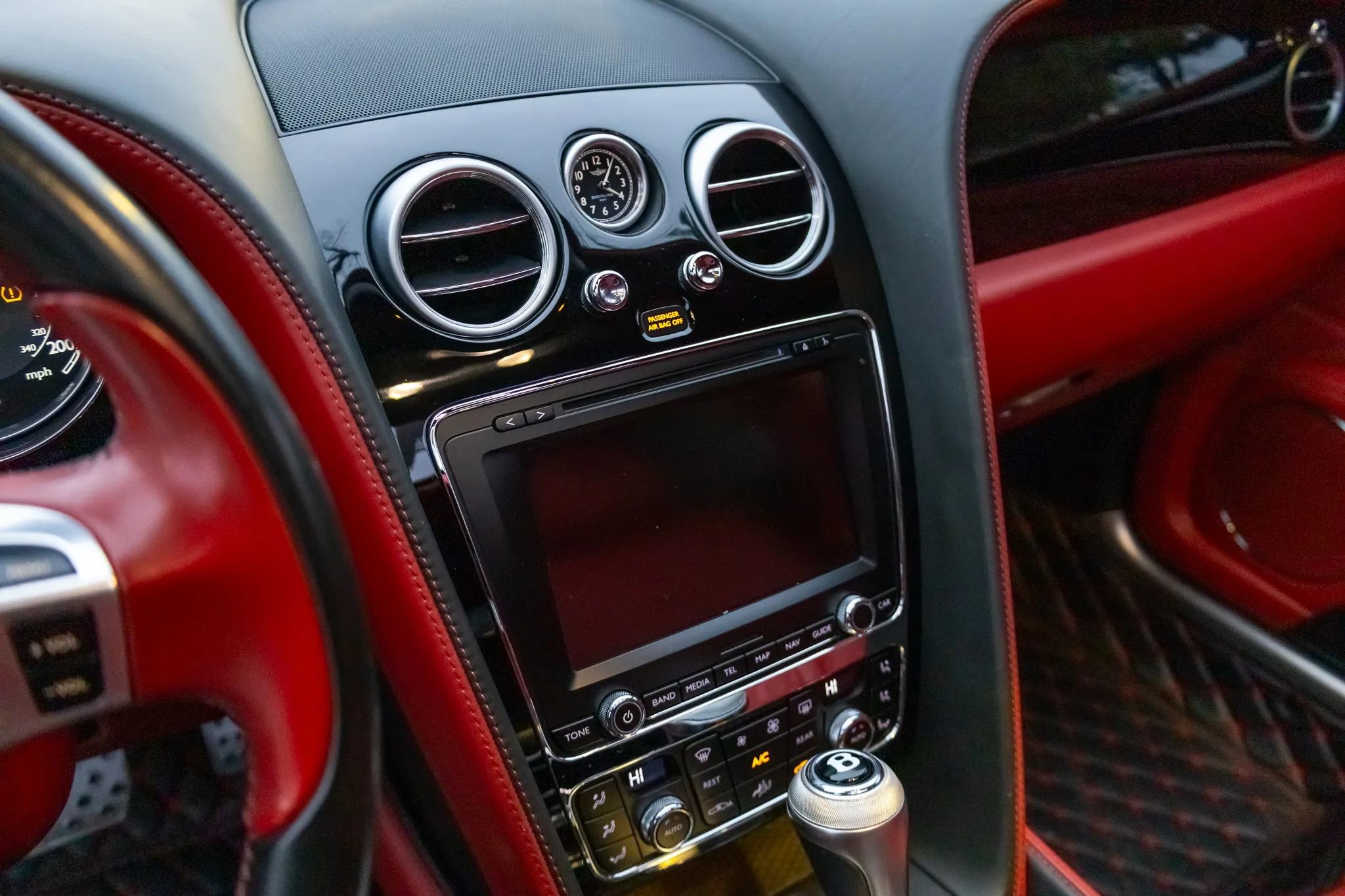 Used 2015 Bentley Flying Spur V8 image 47