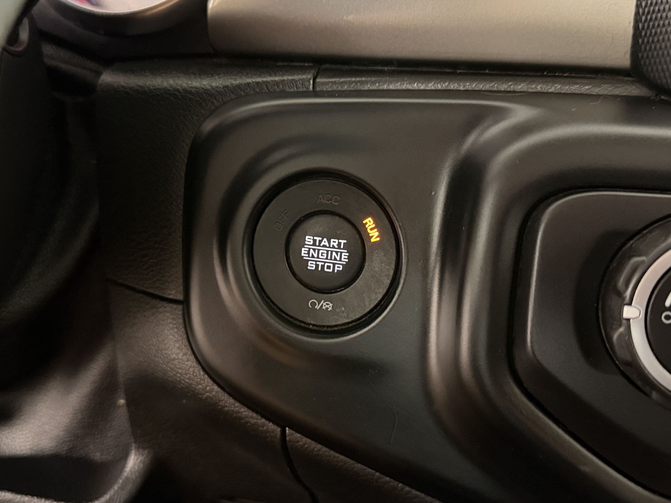 Used 2021 Jeep Gladiator Sport AWD/4WD image 18