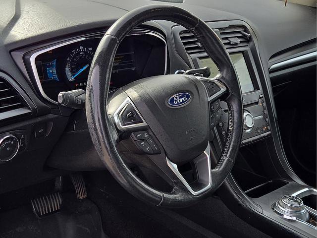 Used 2020 Ford Fusion Titanium image 17