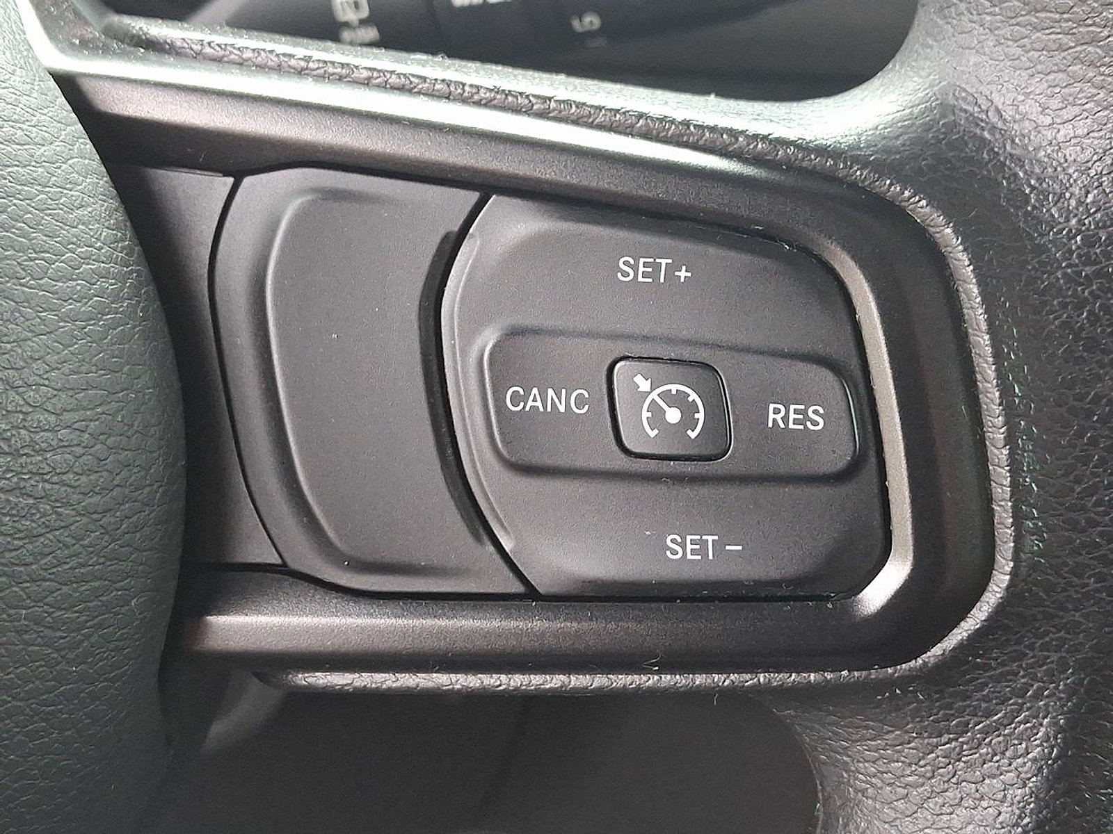 Used 2018 Jeep Wrangler Unlimited Sport AWD/4WD image 18