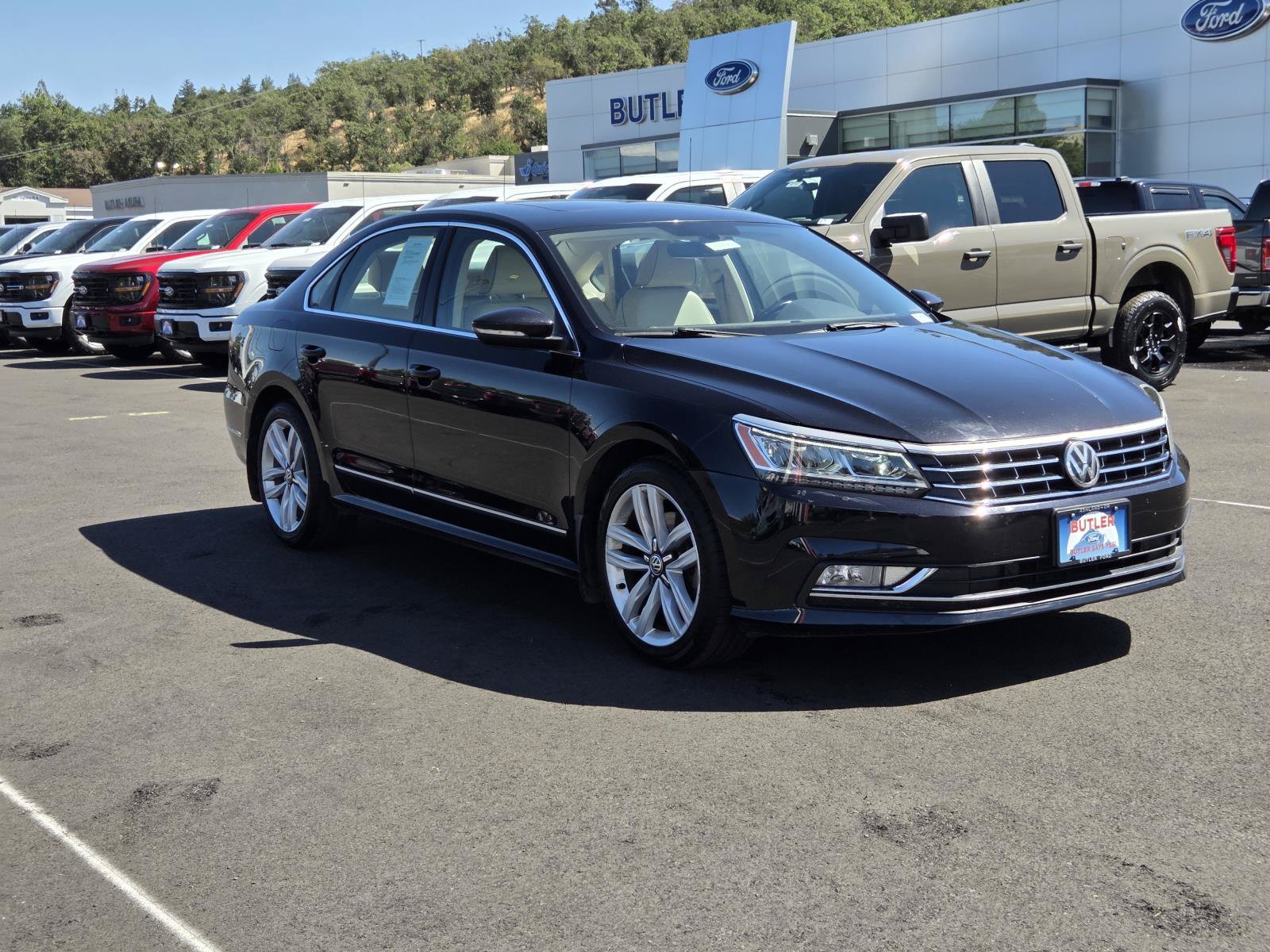 Used 2017 Volkswagen Passat 1.8T SE FWD image 3