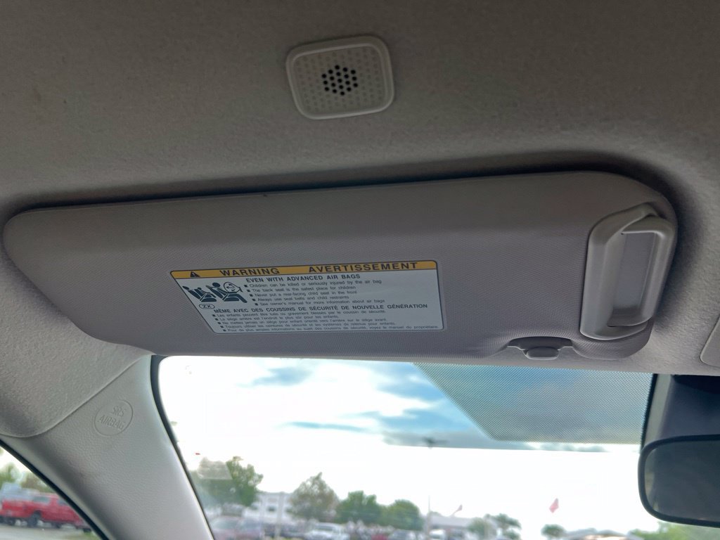 Used 2025 Toyota Corolla LE FWD image 35