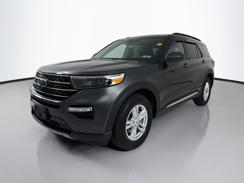 Used 2020 Ford Explorer XLT w/ Equipment Group 202A AWD/4WD image 3