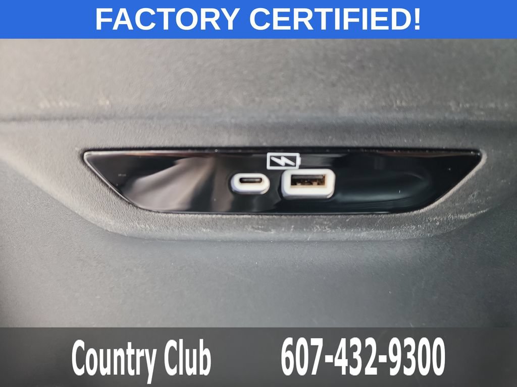 Used 2023 Chrysler Pacifica Touring-L FWD image 23