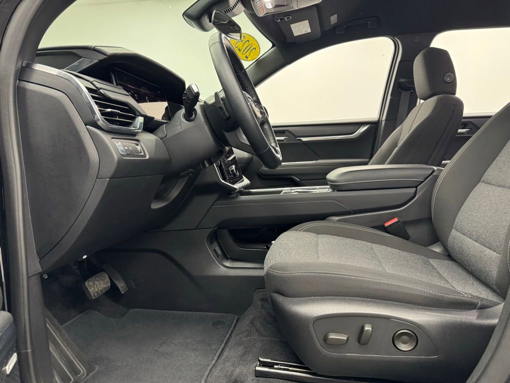 Used 2025 GMC Acadia Elevation image 16