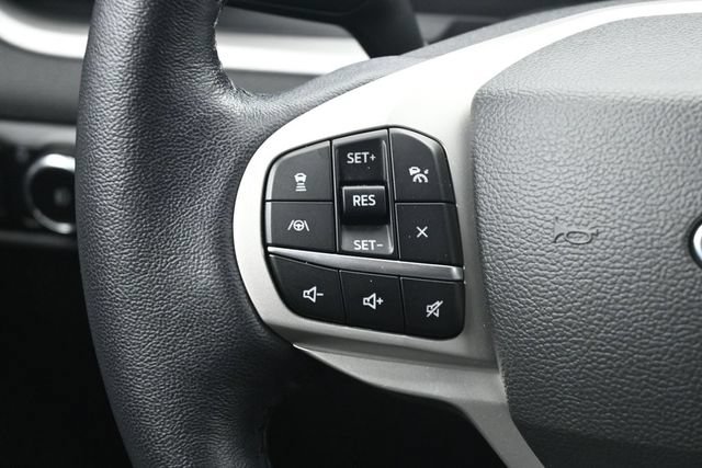 Used 2023 Ford Explorer XLT w/ Equipment Group 202A AWD/4WD image 17