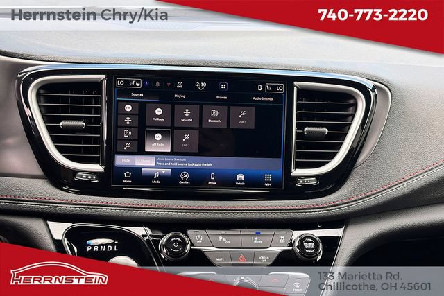 New 2027 Chrysler Pacifica Select FWD image 9