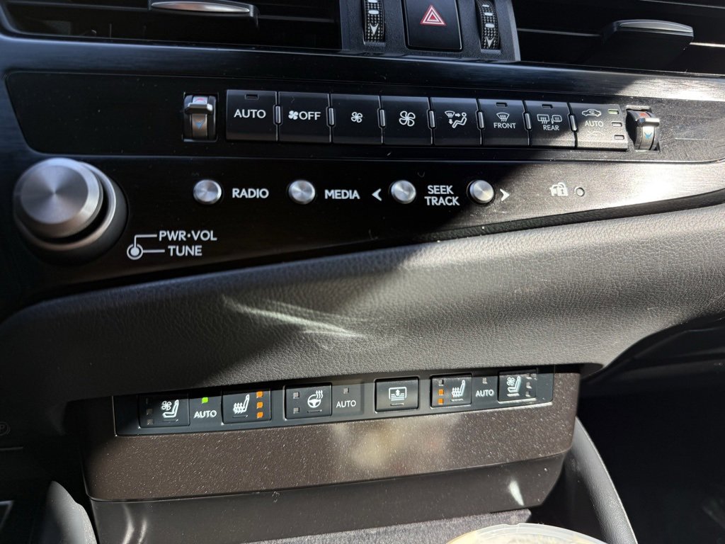 Used 2023 Lexus ES 350 F Sport image 11