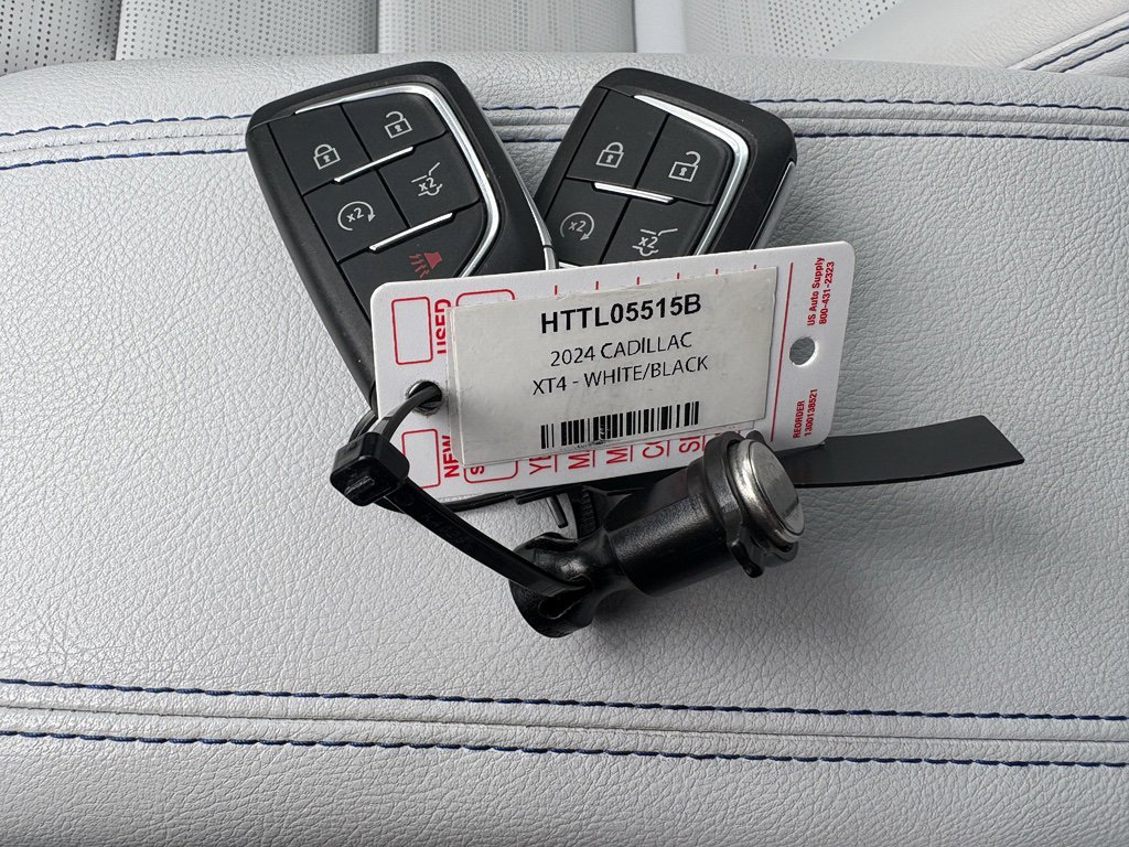Used 2024 Cadillac XT4 Sport image 37