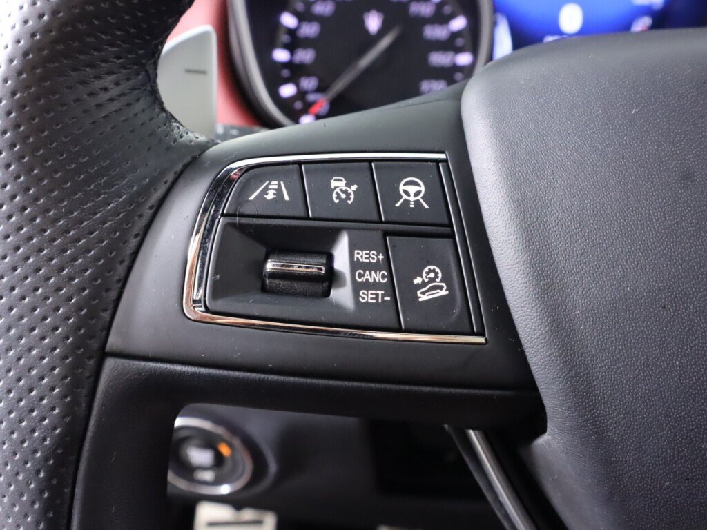 Used 2018 Maserati Levante GranSport AWD/4WD image 12