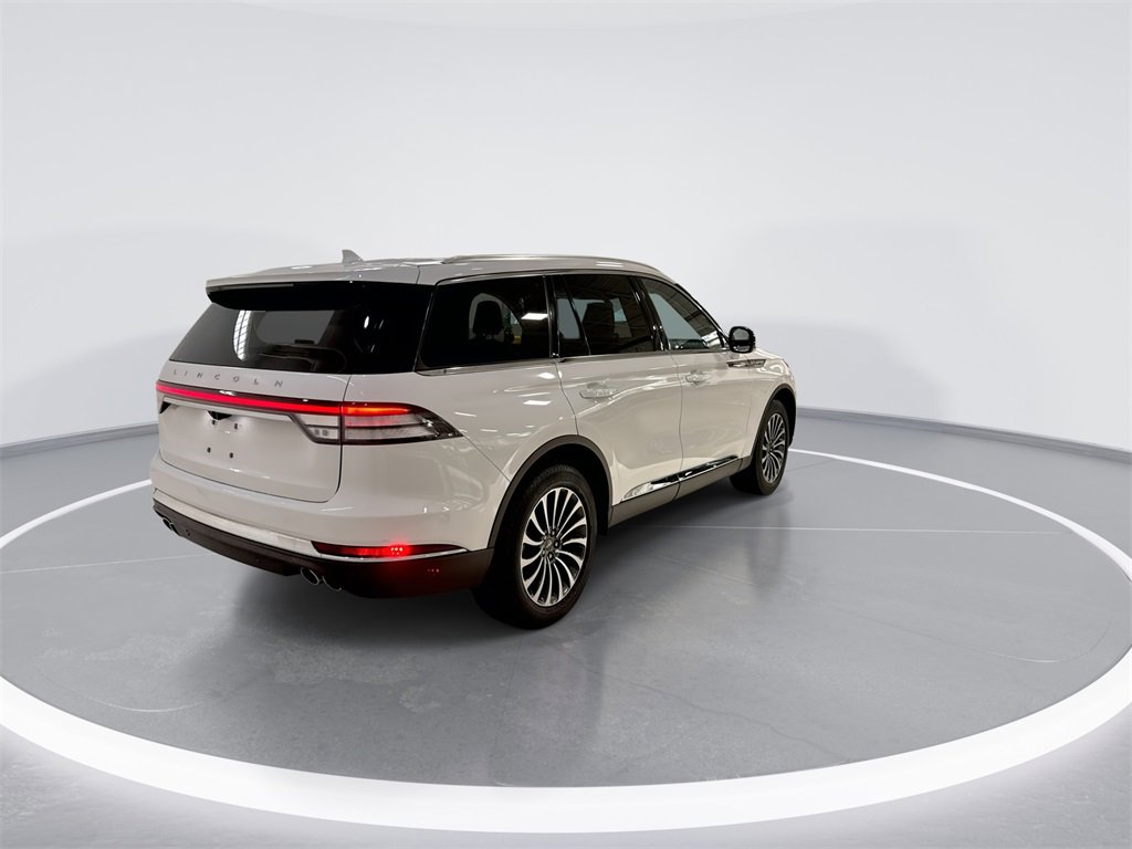 Used 2022 Lincoln Aviator AWD w/ Premium Package image 6