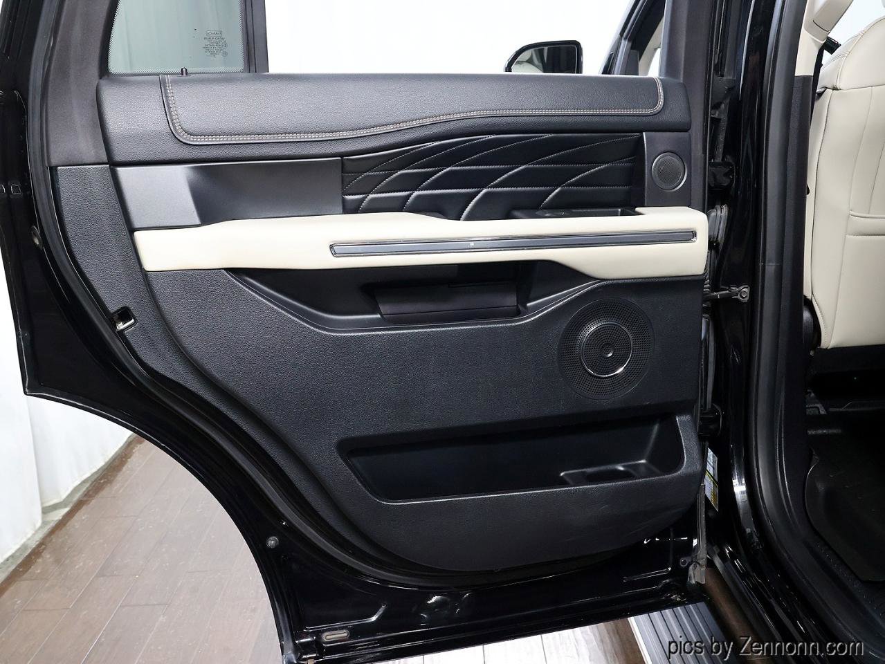 Used 2018 Ford Expedition Platinum image 29